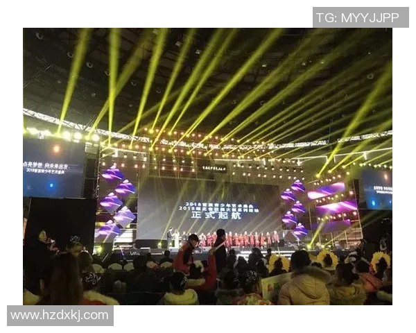 足球夜猫的激情与梦想在绿茵场上交织成绚丽的夜空